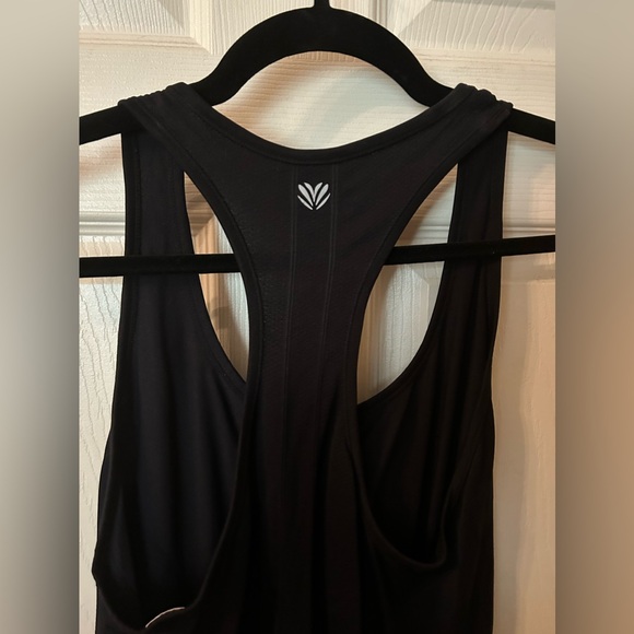 Workout Tank Top - Picture 4 of 4